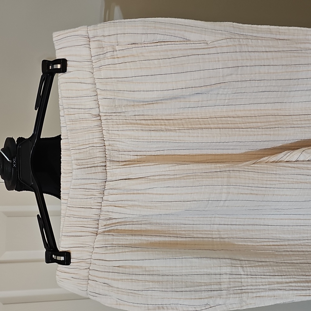 Pants - Picture 5 of 16
